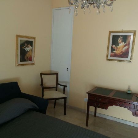 Attico Luxury Etnea Hotel Catania Bagian luar foto