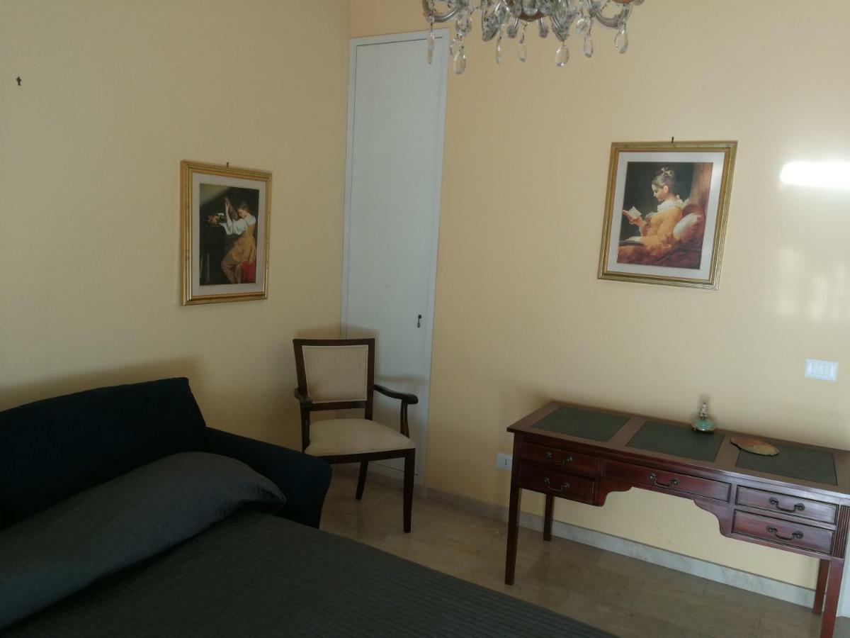 Attico Luxury Etnea Hotel Catania Bagian luar foto