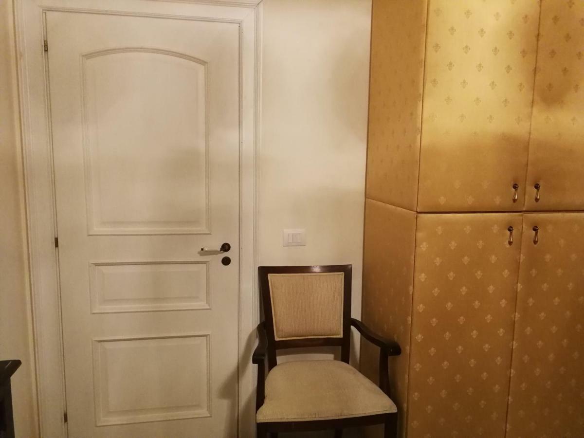 Attico Luxury Etnea Hotel Catania Bagian luar foto