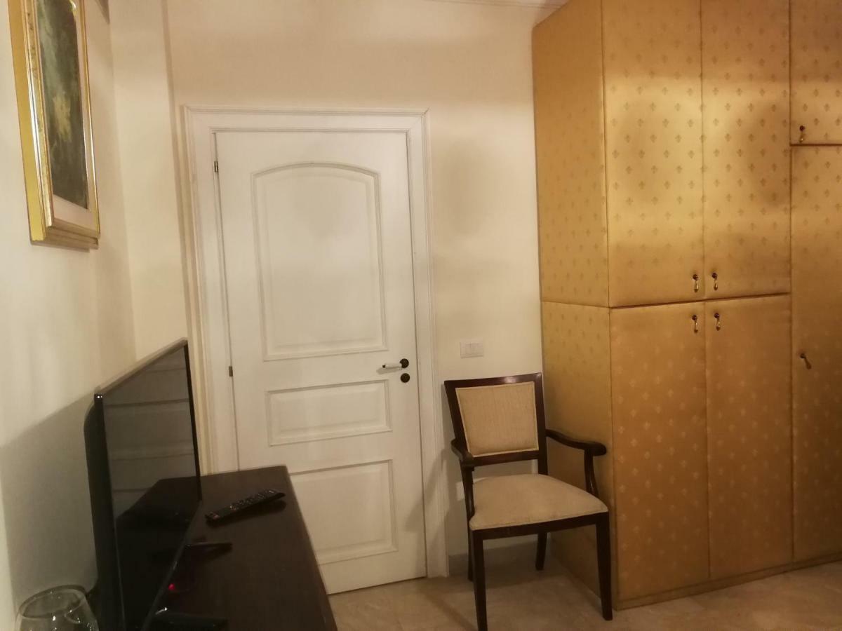Attico Luxury Etnea Hotel Catania Bagian luar foto